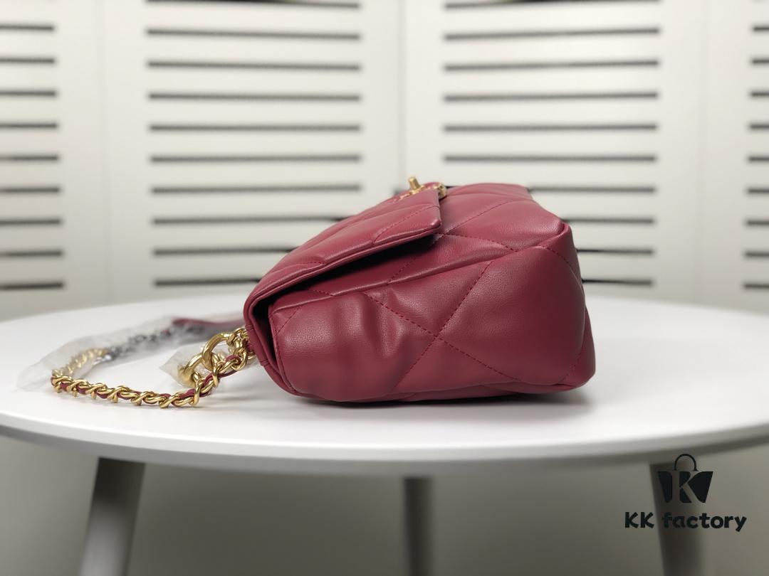 Chanel Burgundy Medium-Sized Bag, Latest Bestseller Release 📣📣 Synchronized with Boutique, Premium Imported Calfskin Leather 🐂, Exceptionally Soft Texture