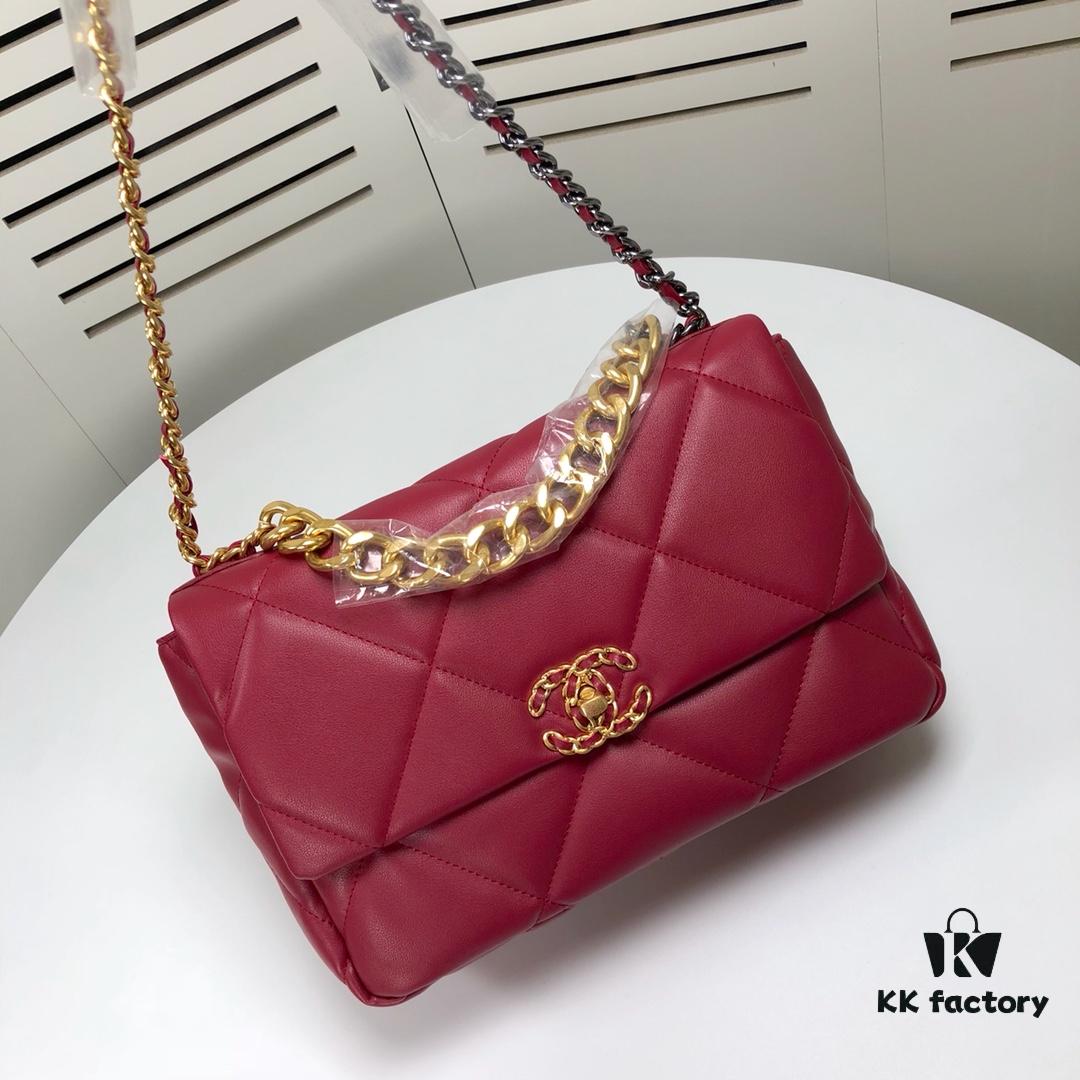 Chanel Burgundy Medium-Sized Bag, Latest Bestseller Release 📣📣 Synchronized with Boutique, Premium Imported Calfskin Leather 🐂, Exceptionally Soft Texture