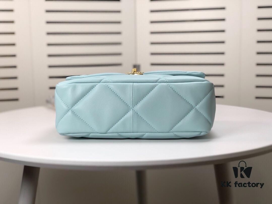 Mint Green Medium Size Chanel Latest Bestseller Release 📣📣 Synchronized with Counter, Imported Calfskin 🐂 Extremely Soft Texture