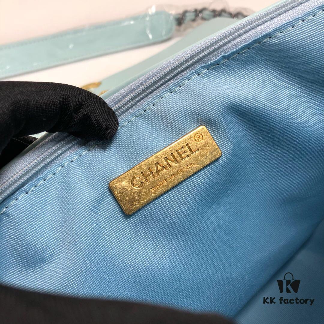 Mint Green Medium Size Chanel Latest Bestseller Release 📣📣 Synchronized with Counter, Imported Calfskin 🐂 Extremely Soft Texture