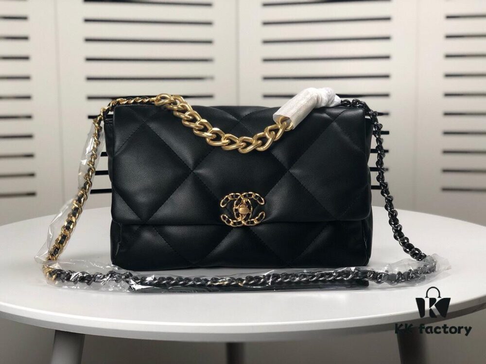 Black Medium-Sized Chanel Latest Bestseller - Now Available