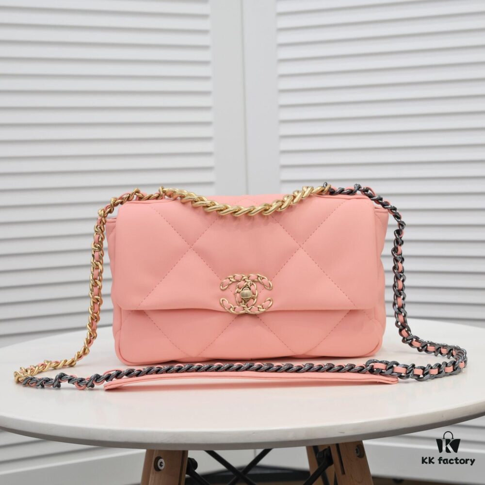 Pink Mini Chanel Latest Bestseller Release 📣📣 Synchronized with Counter, Imported Calfskin Leather 🐂 Exceptionally Soft Touch, Superb Fit, Can Be Carried by Hand, on Shoulder or Crossbody, Fully Showcasing Women's Elegant Charm 💃 Act Now