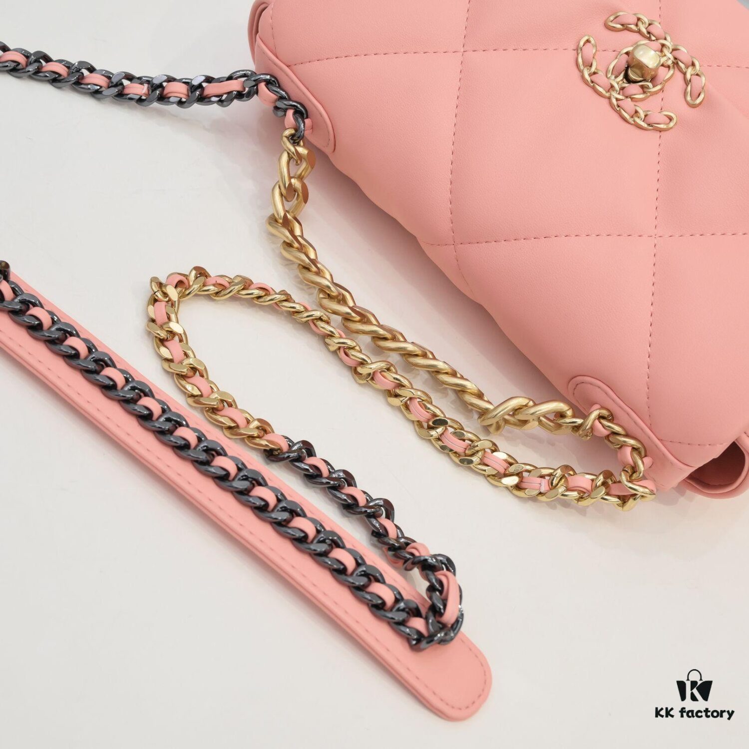 Pink Mini Chanel Latest Bestseller Release 📣📣 Synchronized with Counter, Imported Calfskin Leather 🐂 Exceptionally Soft Touch, Superb Fit, Can Be Carried by Hand, on Shoulder or Crossbody, Fully Showcasing Women's Elegant Charm 💃 Act Now