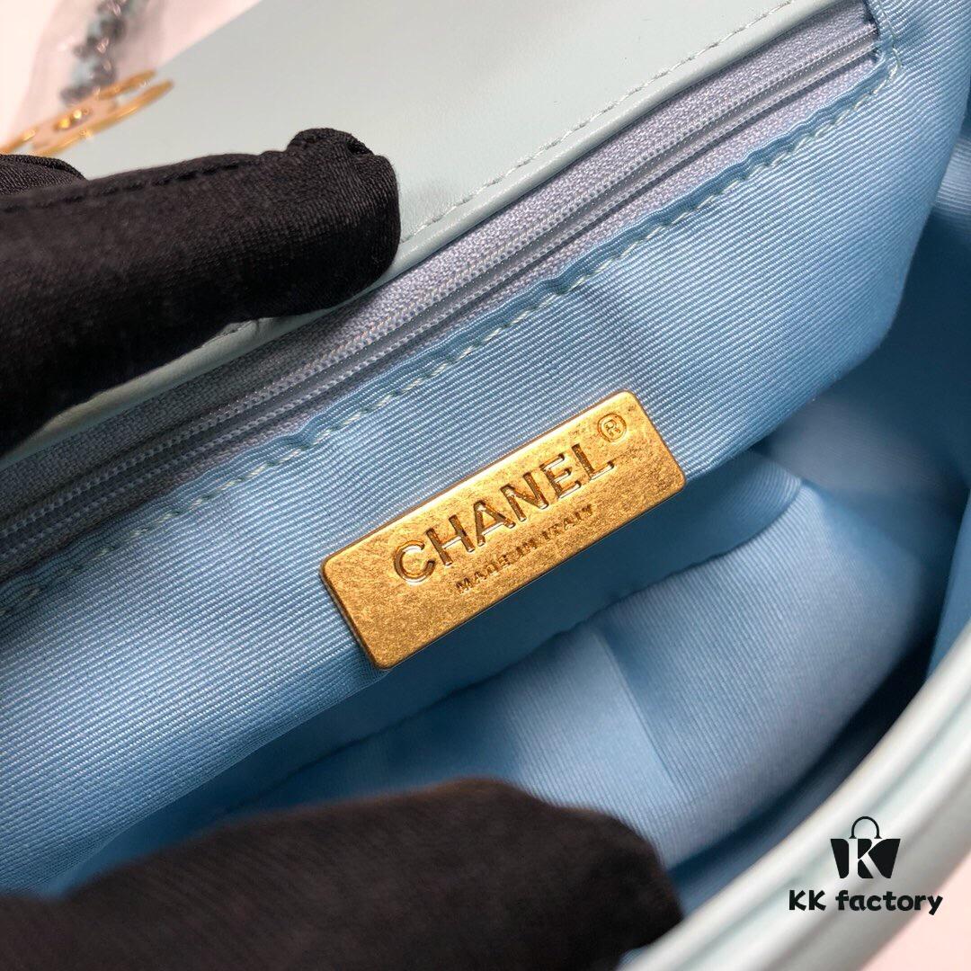 Mint Green Small Chanel Latest Bestseller Release 📣📣 Synchronized with Boutique, Imported Calfskin Leather 🐂, Extremely Soft Touch