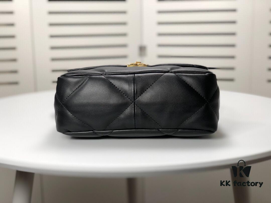 Black Small Size Chanel Latest Bestseller Release 📣📣 Synchronized with Boutique, Imported Calfskin Leather 🐂 Exceptionally Soft Touch