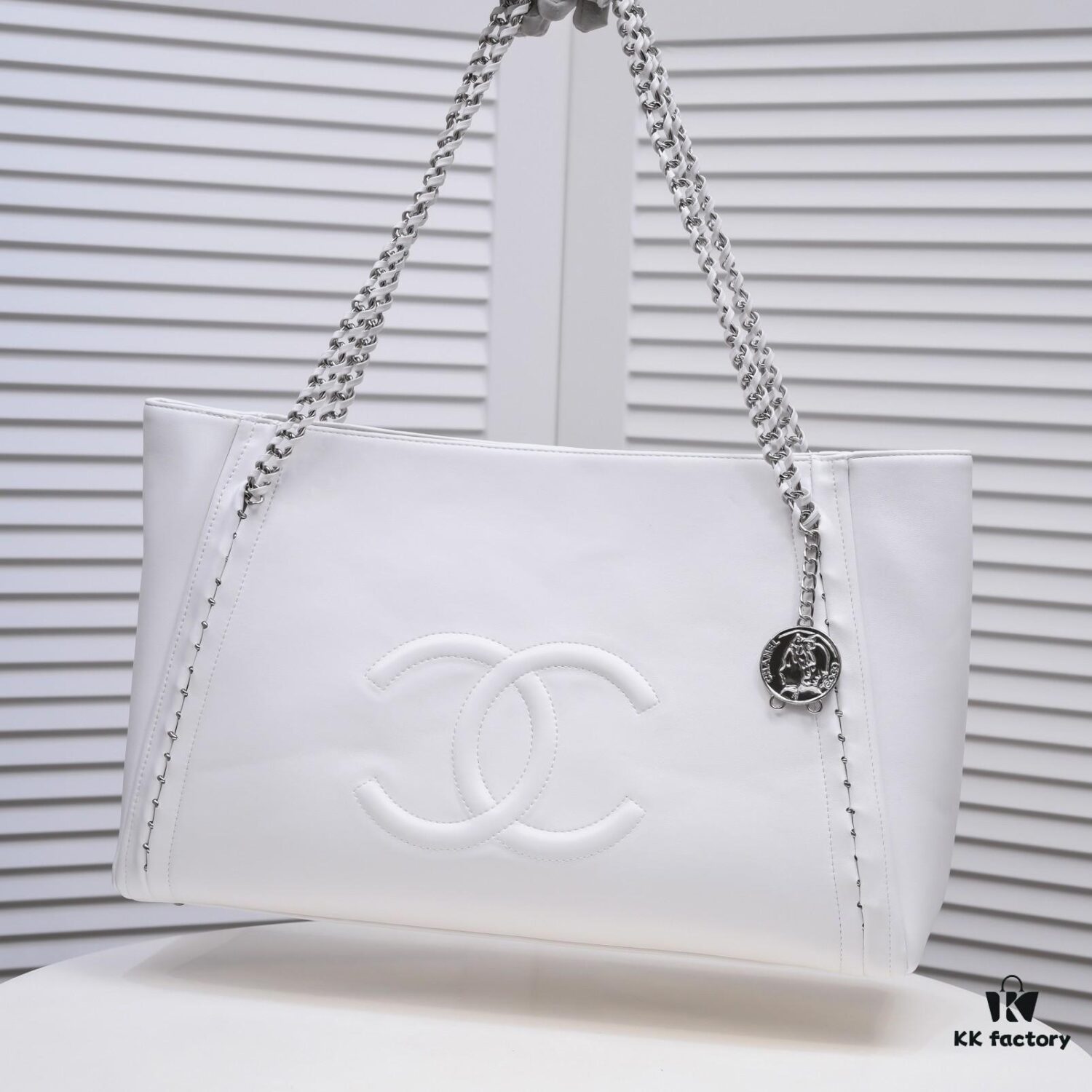 Chanel A2021 New Arrival Tote Bag from the Haute Couture Collection