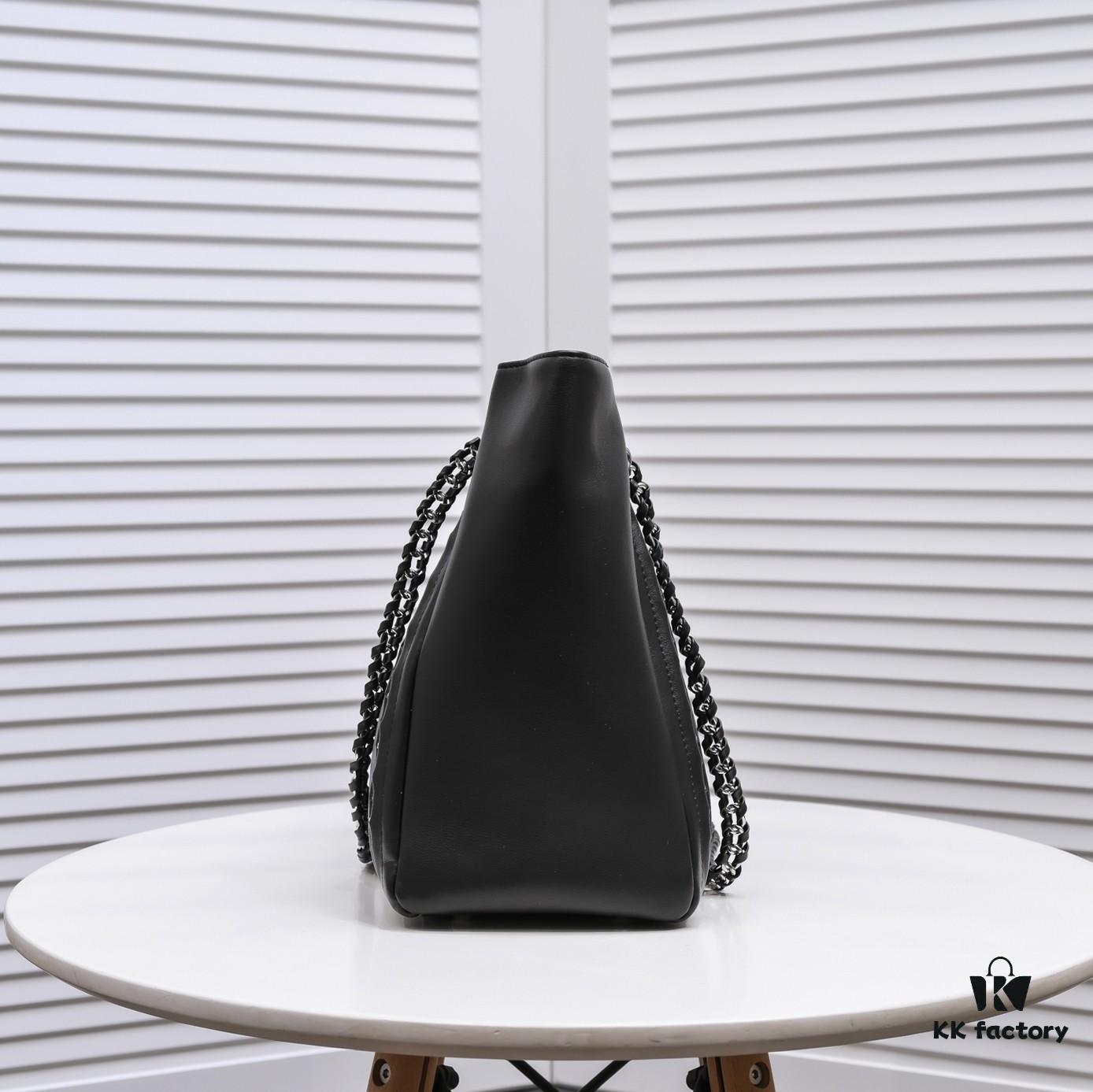 Chanel New Arrival Tote Bag in Stock ✨✨ Chanel A2021 Haute Mainline Collection Woven Hardware Logo Tote 🛍️