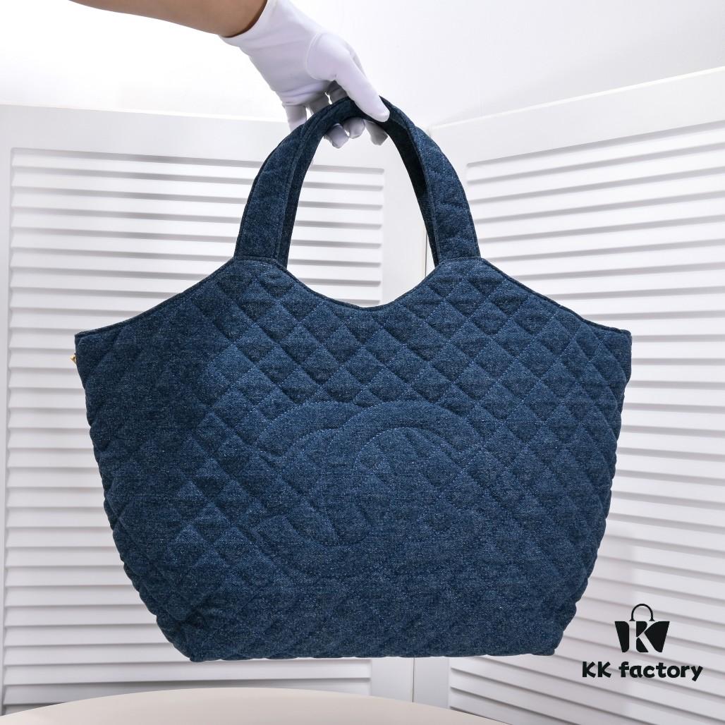 CHANEL Introduces the Icare Bag: A Spacious and Stylish Solution for Modern Life