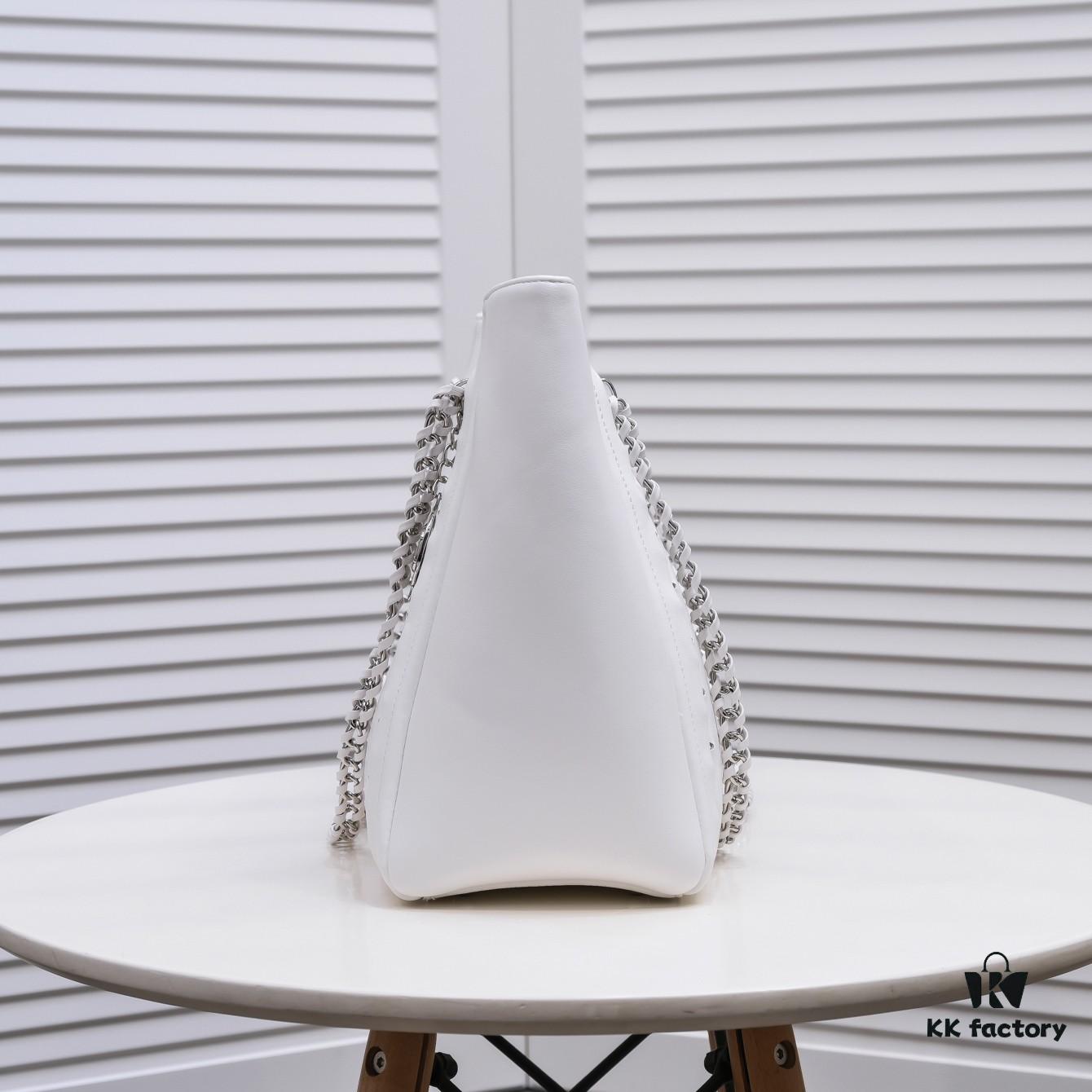 Chanel A2021 New Arrival Tote Bag from the Haute Couture Collection