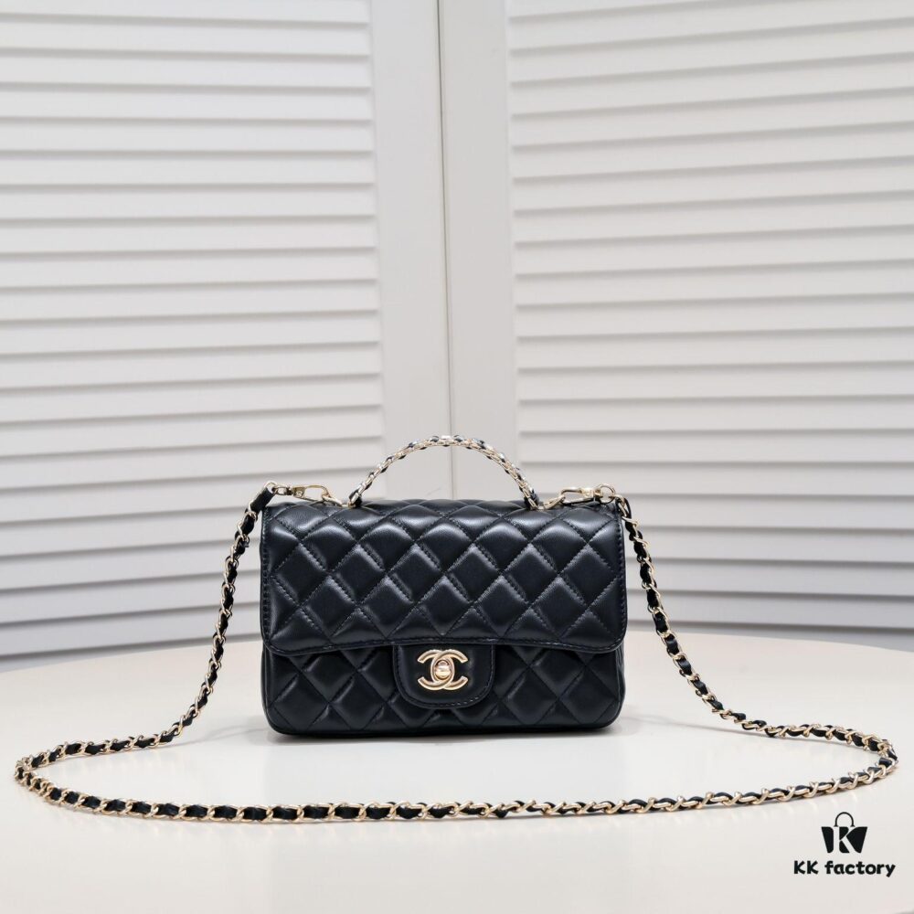 Large Size 🦋 Chanel 🖤 23A Diamond Handle CF Mini, Early Release Available 💎