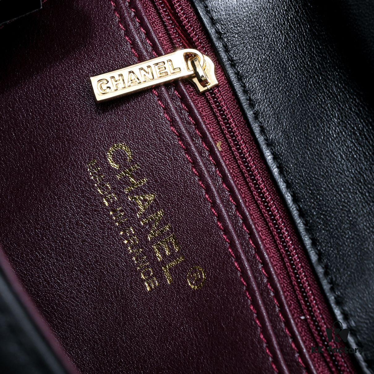 Large Size 🦋 Chanel 🖤 23A Diamond Handle CF Mini, Early Release Available 💎