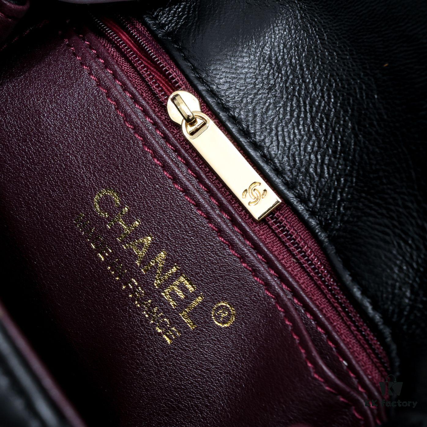 Small Size 🦋 Chanel 🖤 23A Diamond Handle CF Mini, Early Release 💎