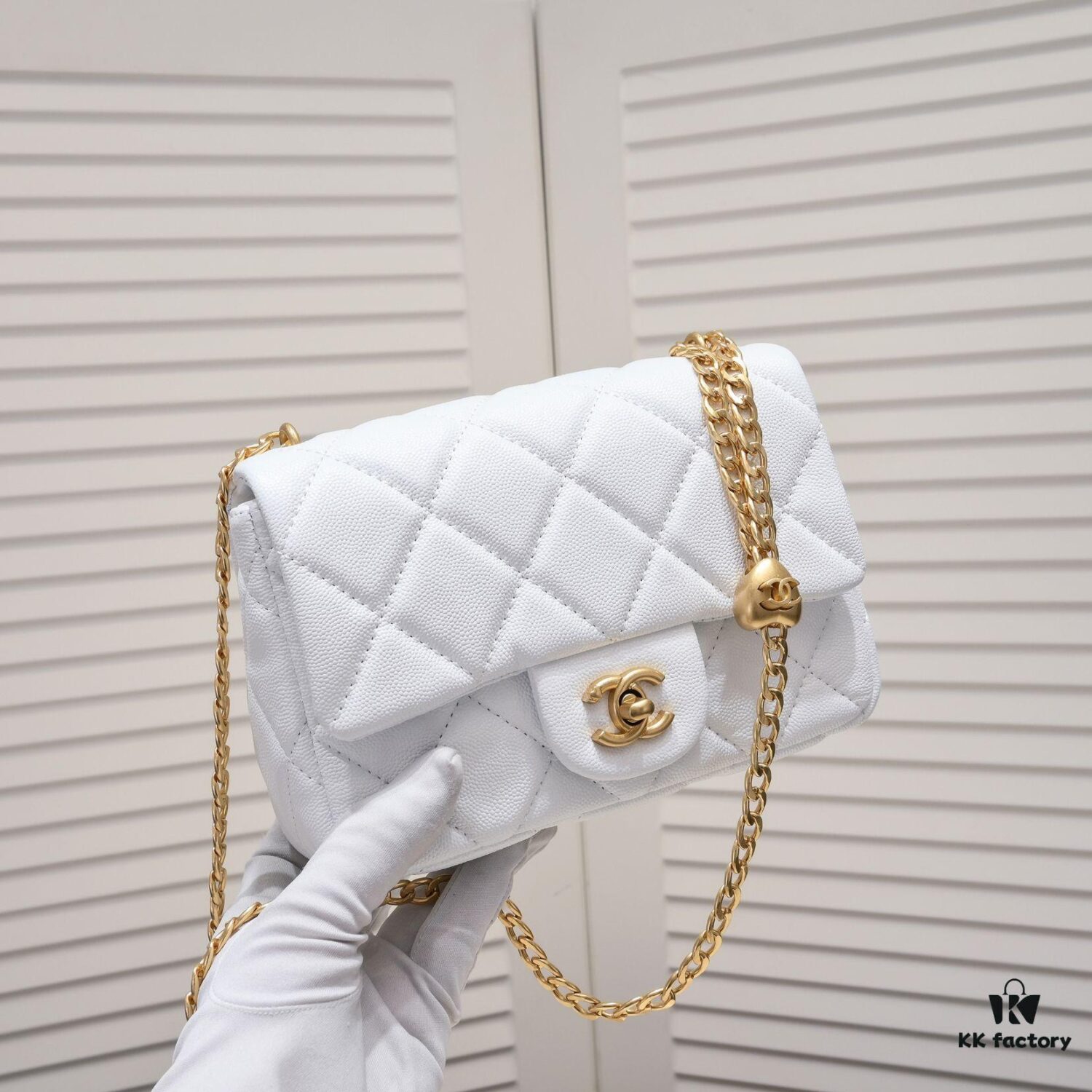 Chanel Small 23P New Arrival: Love Ball Wins Over Gold Ball?