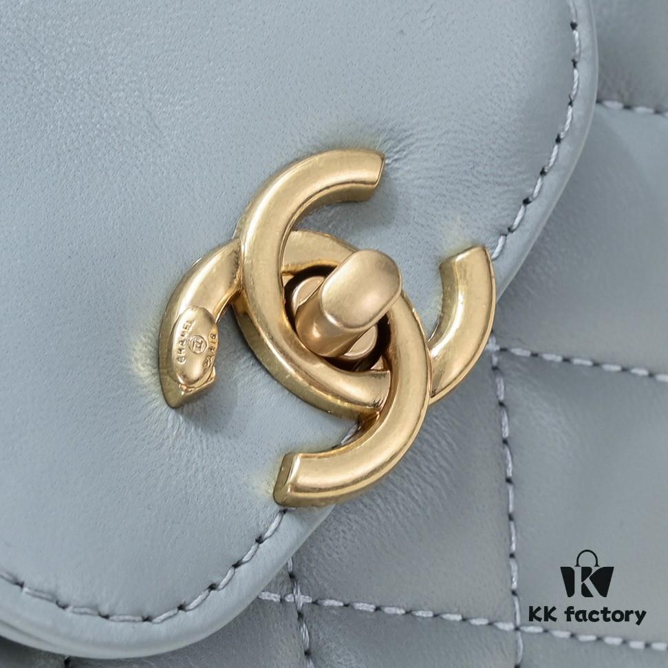 Chanel 6170 New Bag Beautifully Inspired by Camellia - Autumn/Winter 23/24 Collection