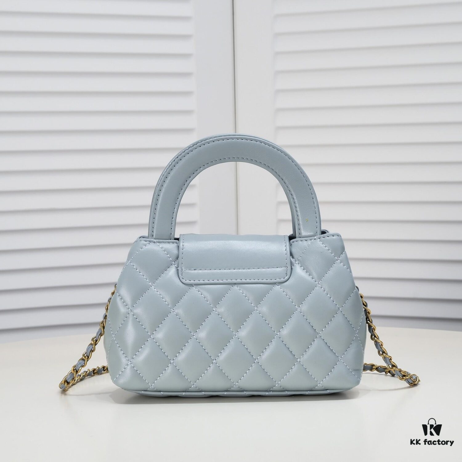 Chanel 6170 New Bag Beautifully Inspired by Camellia - Autumn/Winter 23/24 Collection