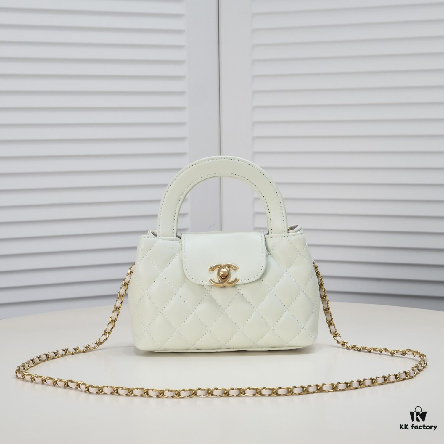 Chanel 6170 New Bag Beautiful Design Inspired by Camellia Flower from AW23/24 Collection