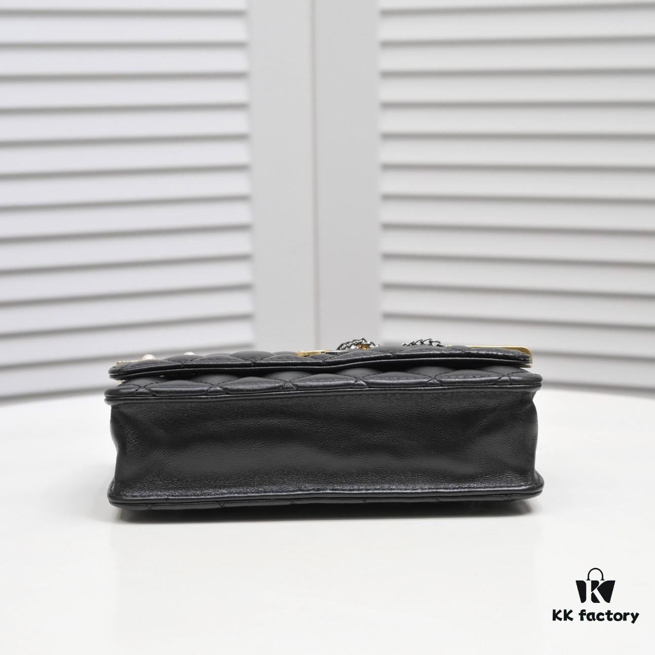 Chanel 2021 SS C F-Style Chain Bag with CHANEL Letter Hardware