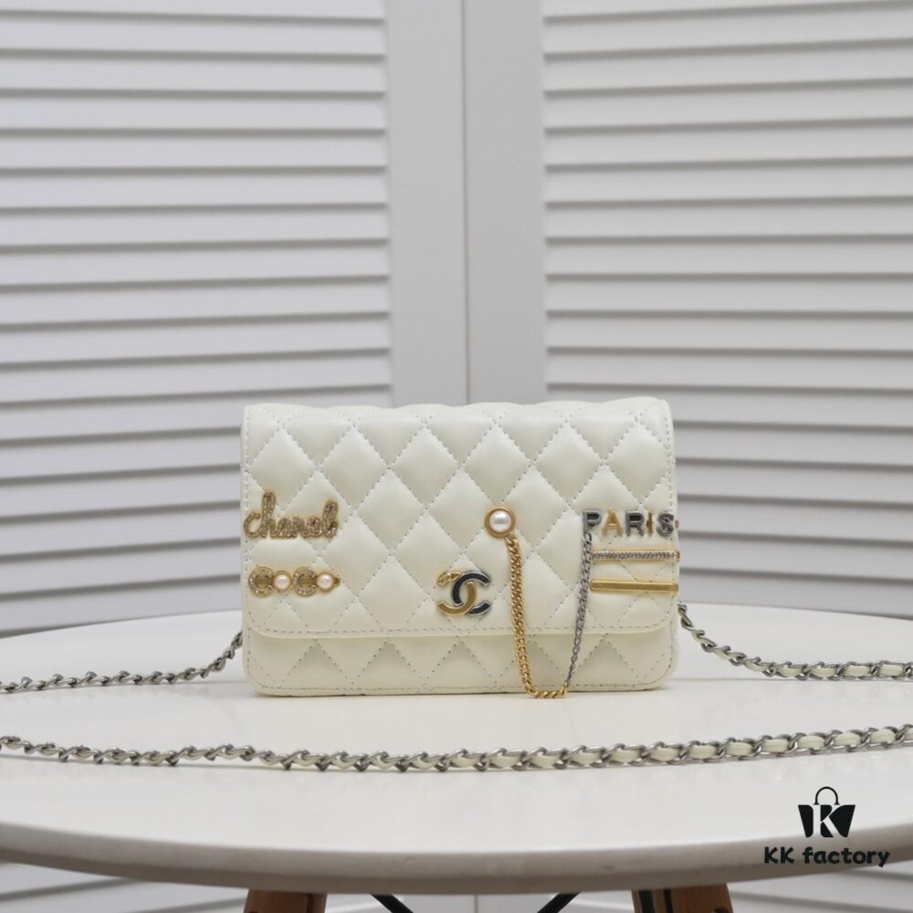 Chanel 2021 SS C F Logo Chain Bag