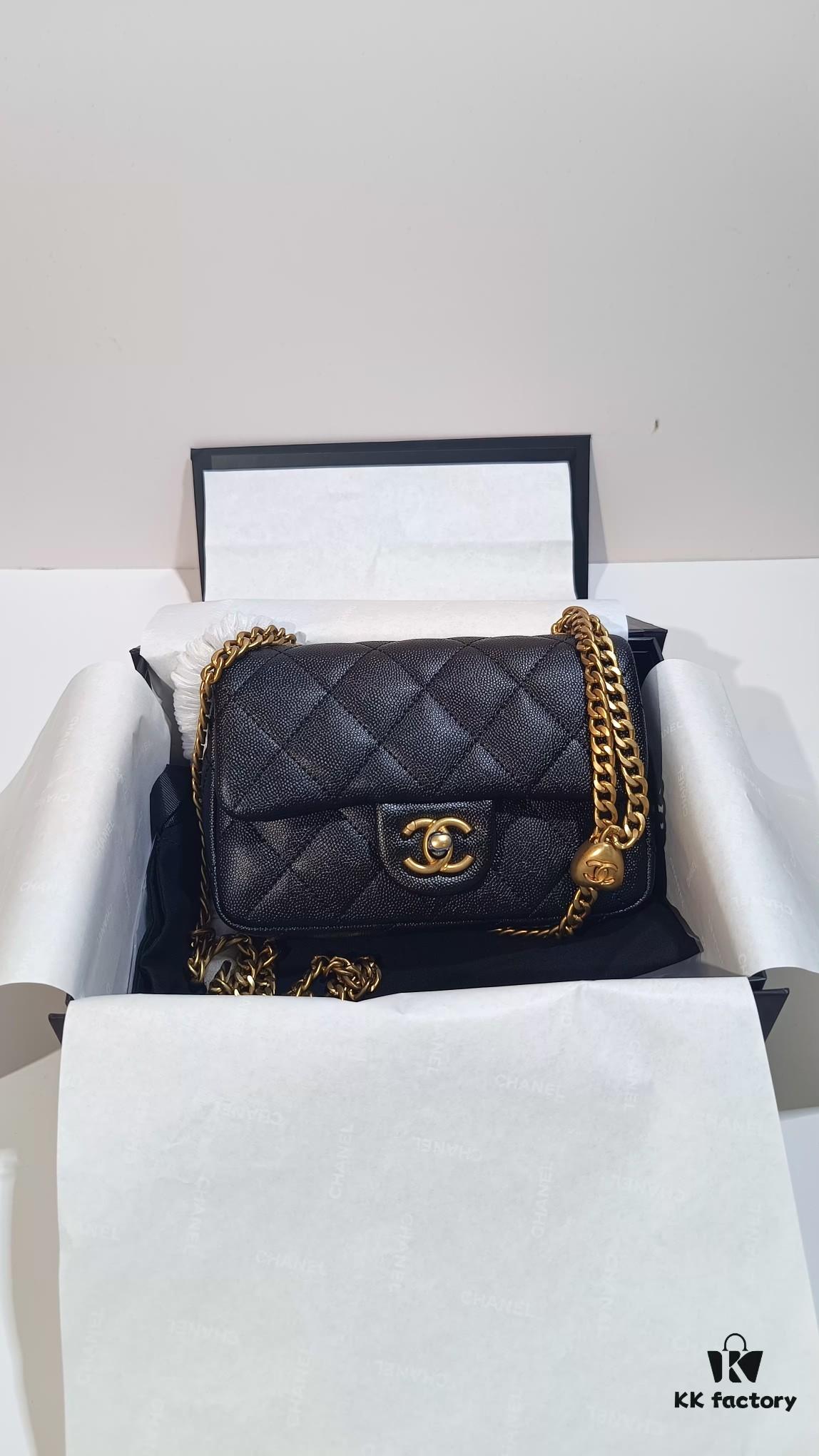 Self-shot Background Chanel ❇️23P New Arrival AS3828 💎 Heart Ball vs. Gold Ball?