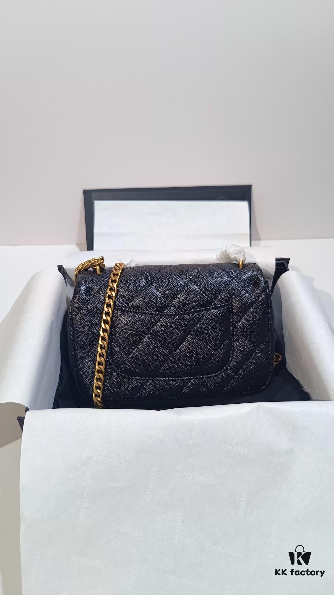 Self-shot Background Chanel ❇️23P New Arrival AS3828 💎 Heart Ball vs. Gold Ball?