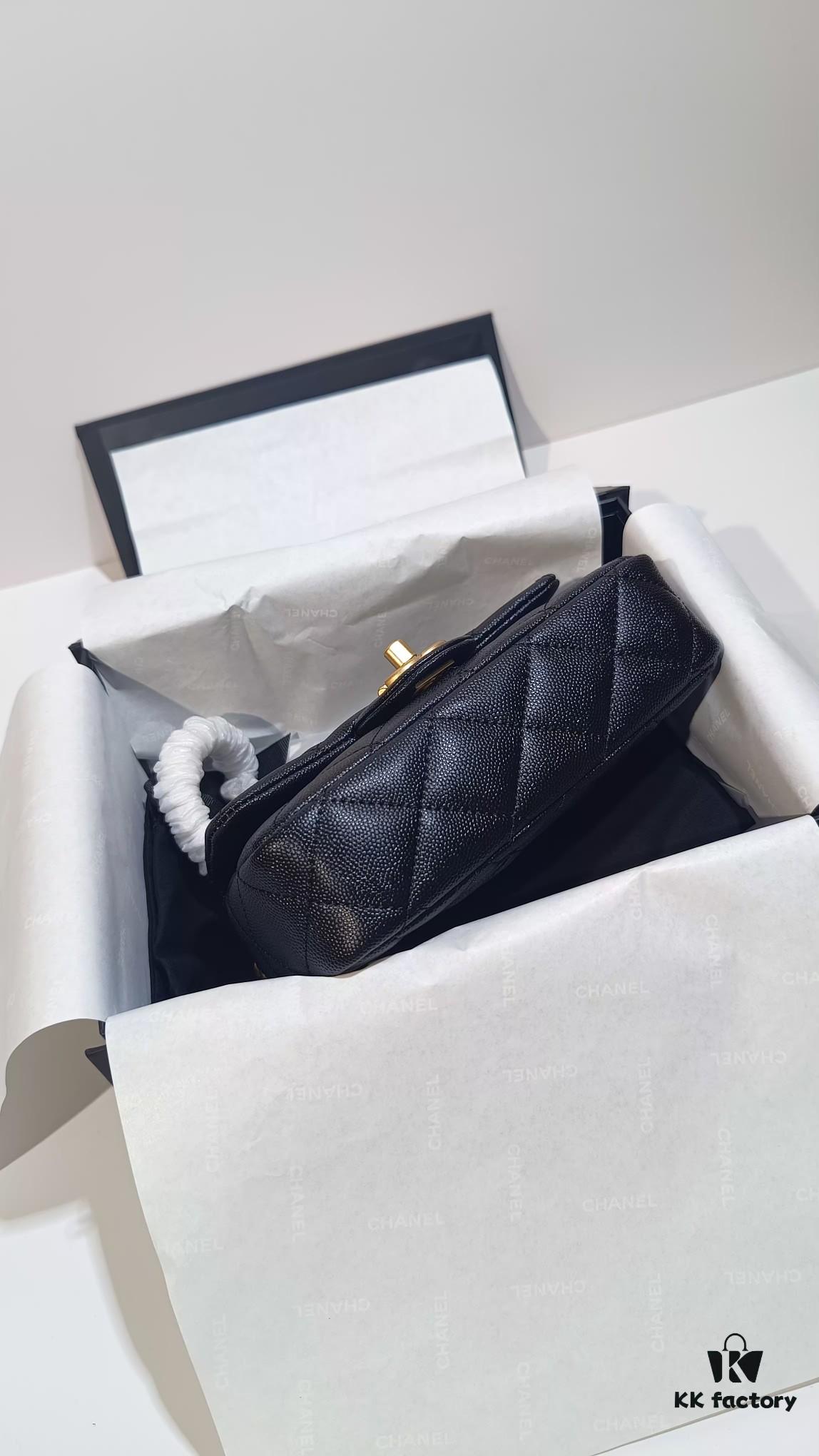 Self-shot Background Chanel ❇️23P New Arrival AS3828 💎 Heart Ball vs. Gold Ball?