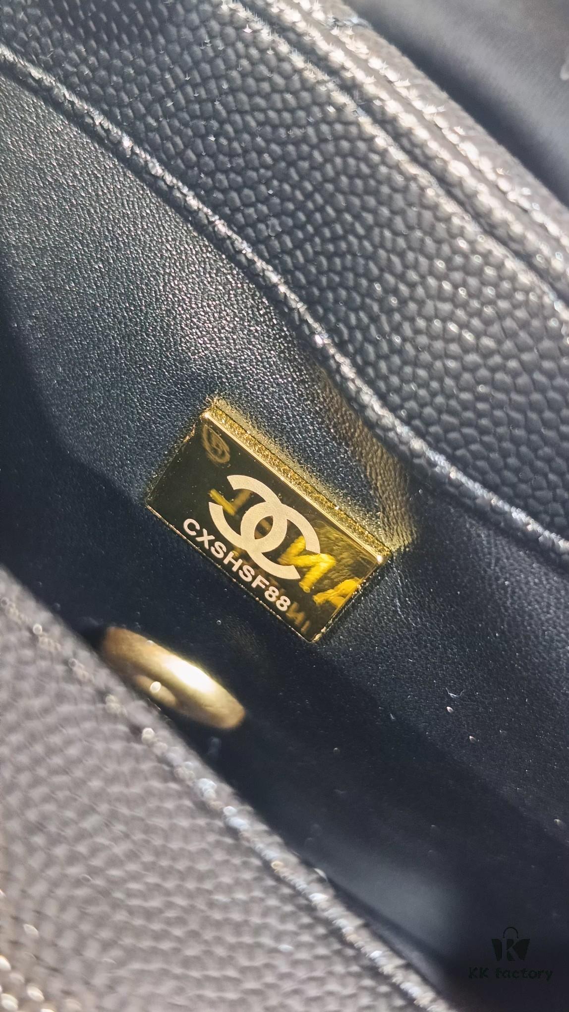 Self-shot Background Chanel ❇️23P New Arrival AS3828 💎 Heart Ball vs. Gold Ball?