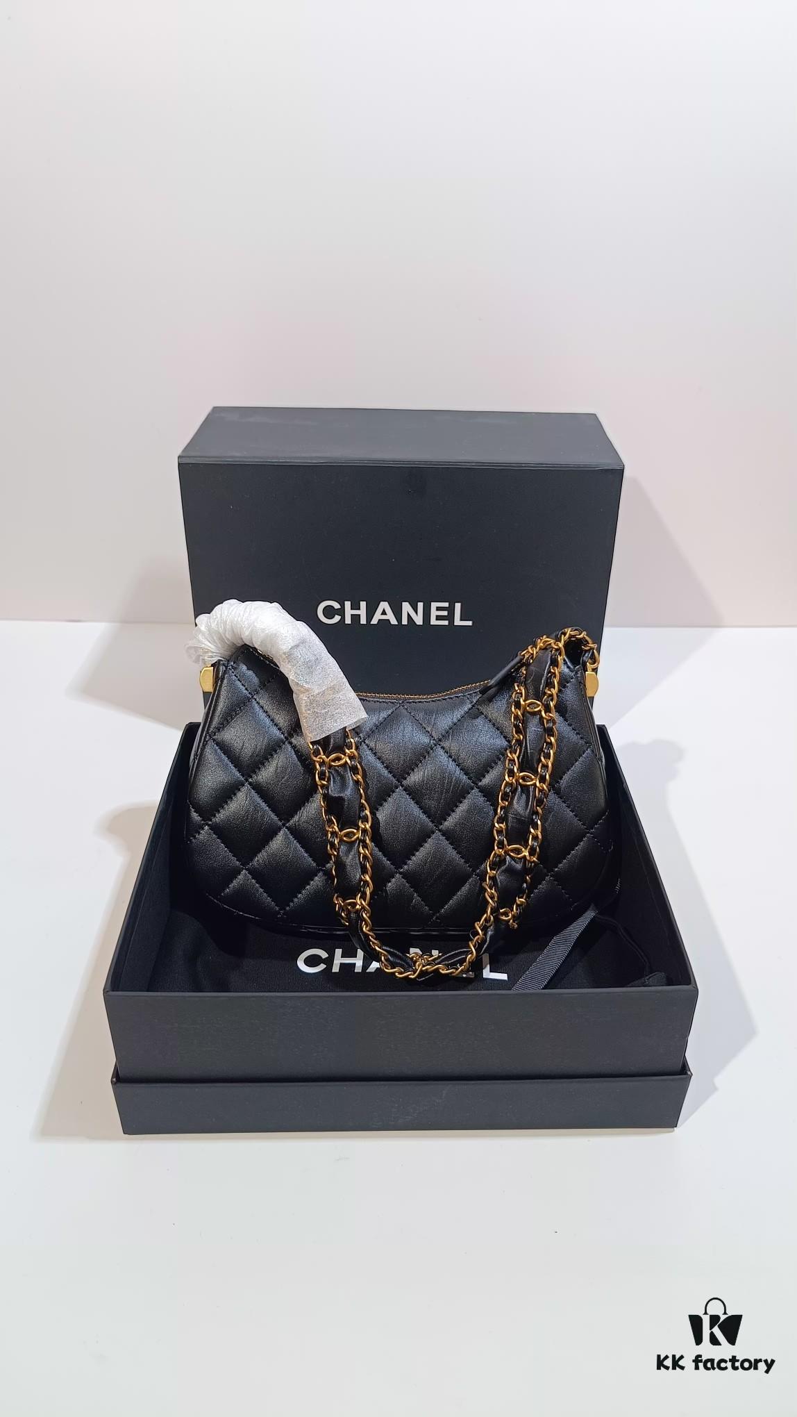 Chanel Model 3647, A Classic Masterpiece Exuding Elegance and Prestige