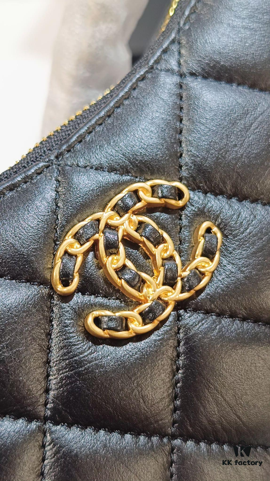 Chanel Model 3647, A Classic Masterpiece Exuding Elegance and Prestige