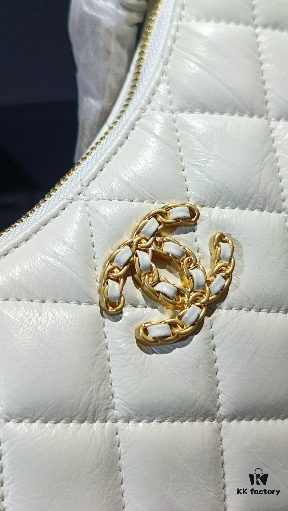 Chanel Model 3647 - A Classic Masterpiece of Elegance and Prestige