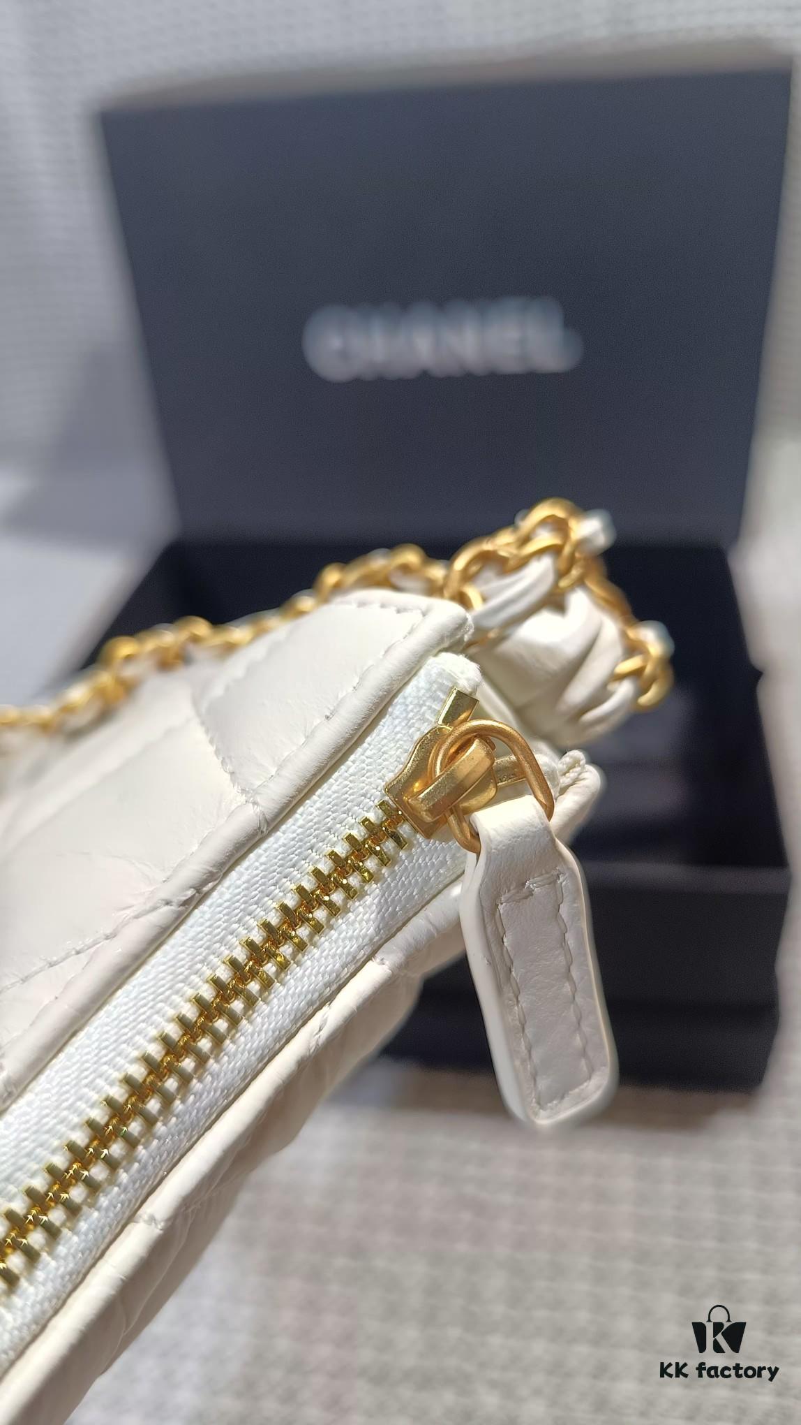 Chanel Model 3647 - A Classic Masterpiece of Elegance and Prestige