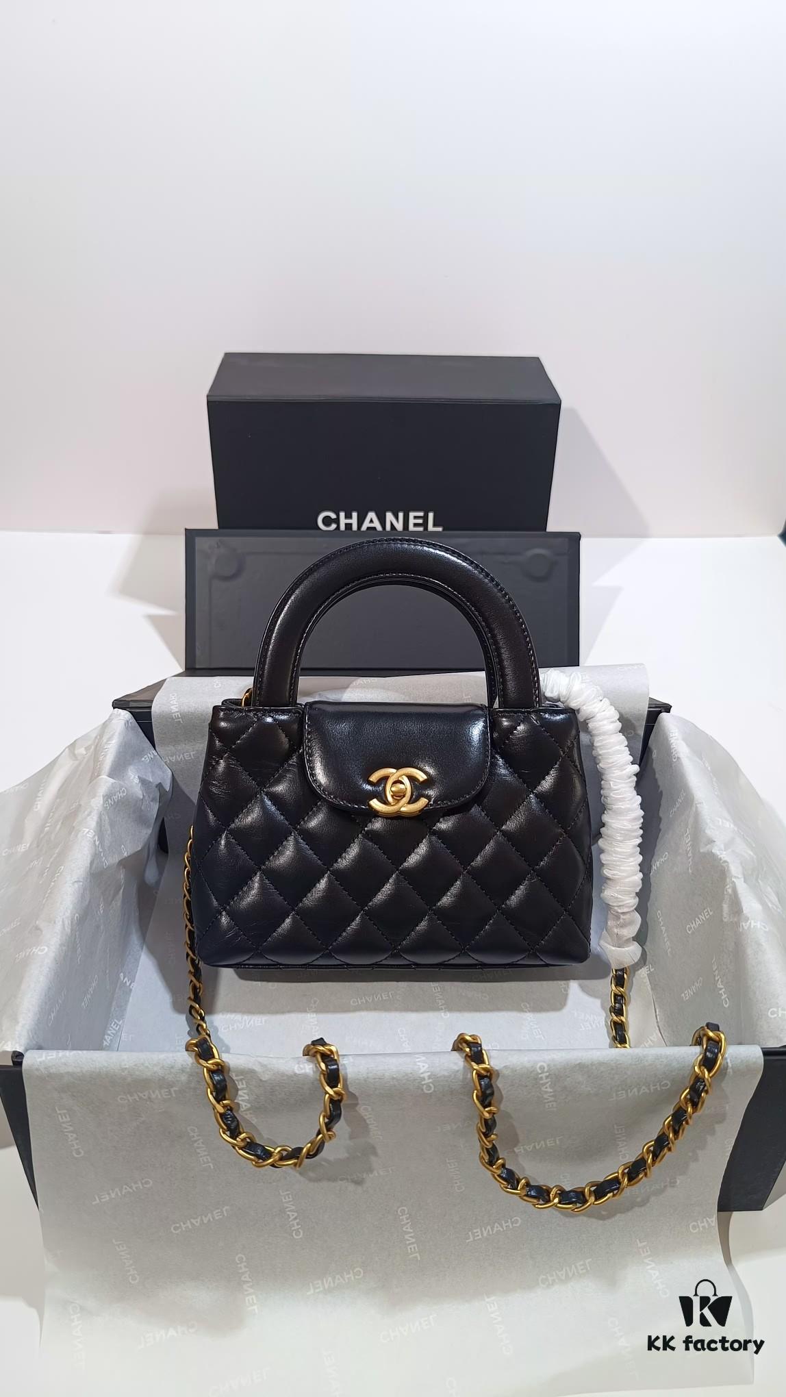 Authentic Chanel 23K Kelly Bag, Vintage-Inspired Design, Fall/Winter Runway Hit