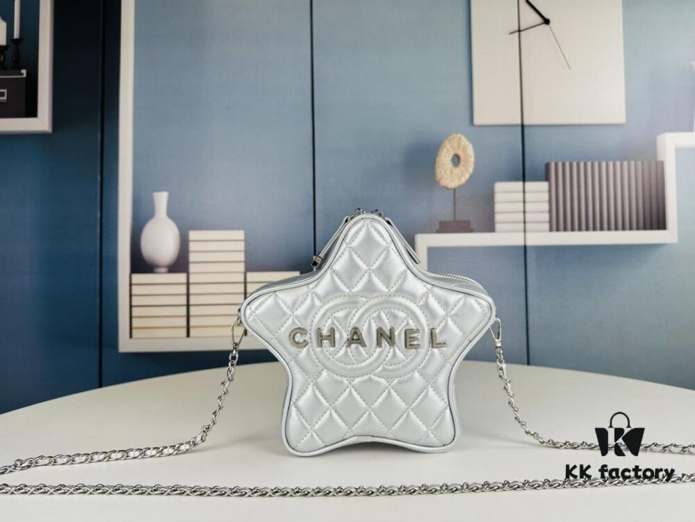 New Arrival Lucky Star CHANEL Mini Bag – Stunning Star-Shaped Design, Golden Luxury Shine, Unique and Elegant Fashion Statement