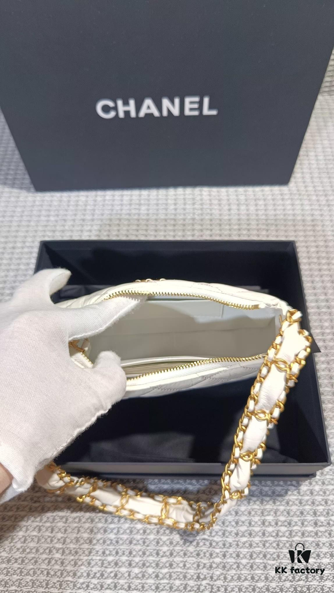 Chanel Model 3647 - A Classic Masterpiece of Elegance and Prestige