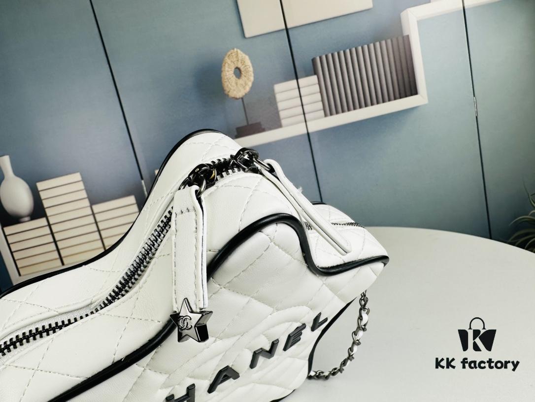 New Arrival Lucky Star CHANEL Stars Bag - Gorgeous Shiny Golden Design, Unique Star Shape, Luxurious and Adorable Style