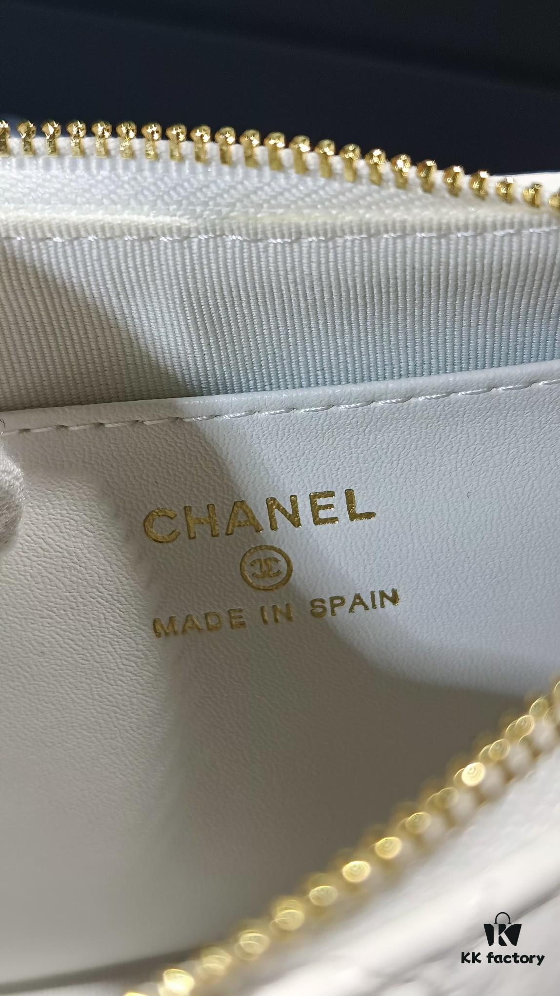 Chanel Model 3647 - A Classic Masterpiece of Elegance and Prestige