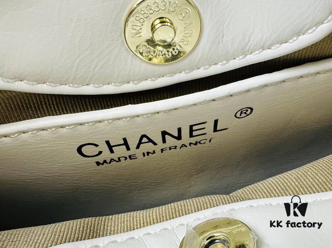 Large Batch, Small Batch — Princesses, Meet the New Bag! Chanel Horizontal 31Bag Called Nano!