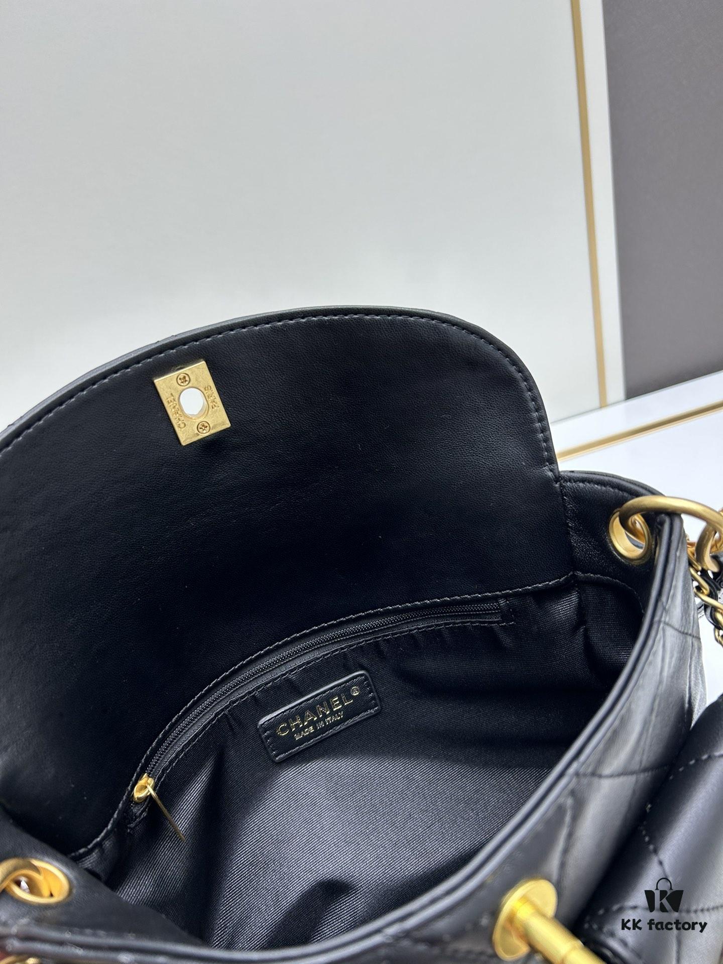 Upgraded Lamb Skin 24P 👑 Chanel 24P This Season's Dark Horse Hobo Hippie Bag