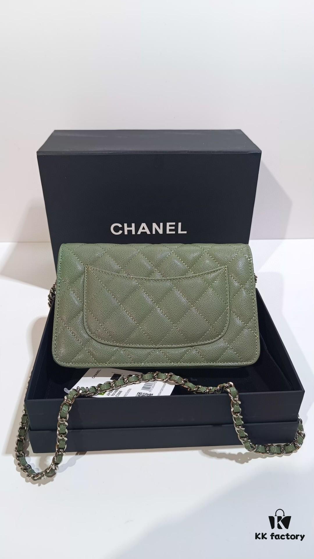 Chanel Classic Flap Bag 0250 - Premium Quality, Quilted Calfskin Leather
