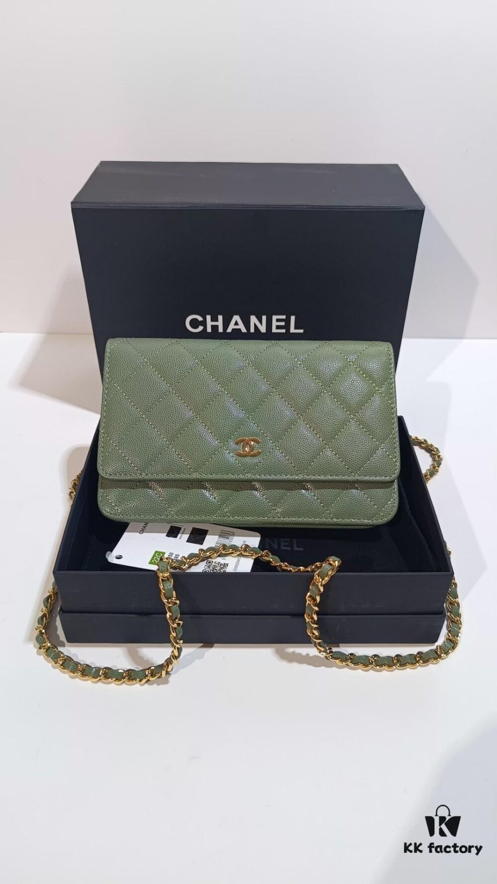 Chanel Classic Flap Bag 0250 - Authentic Quality, Quilted Calfskin Leather