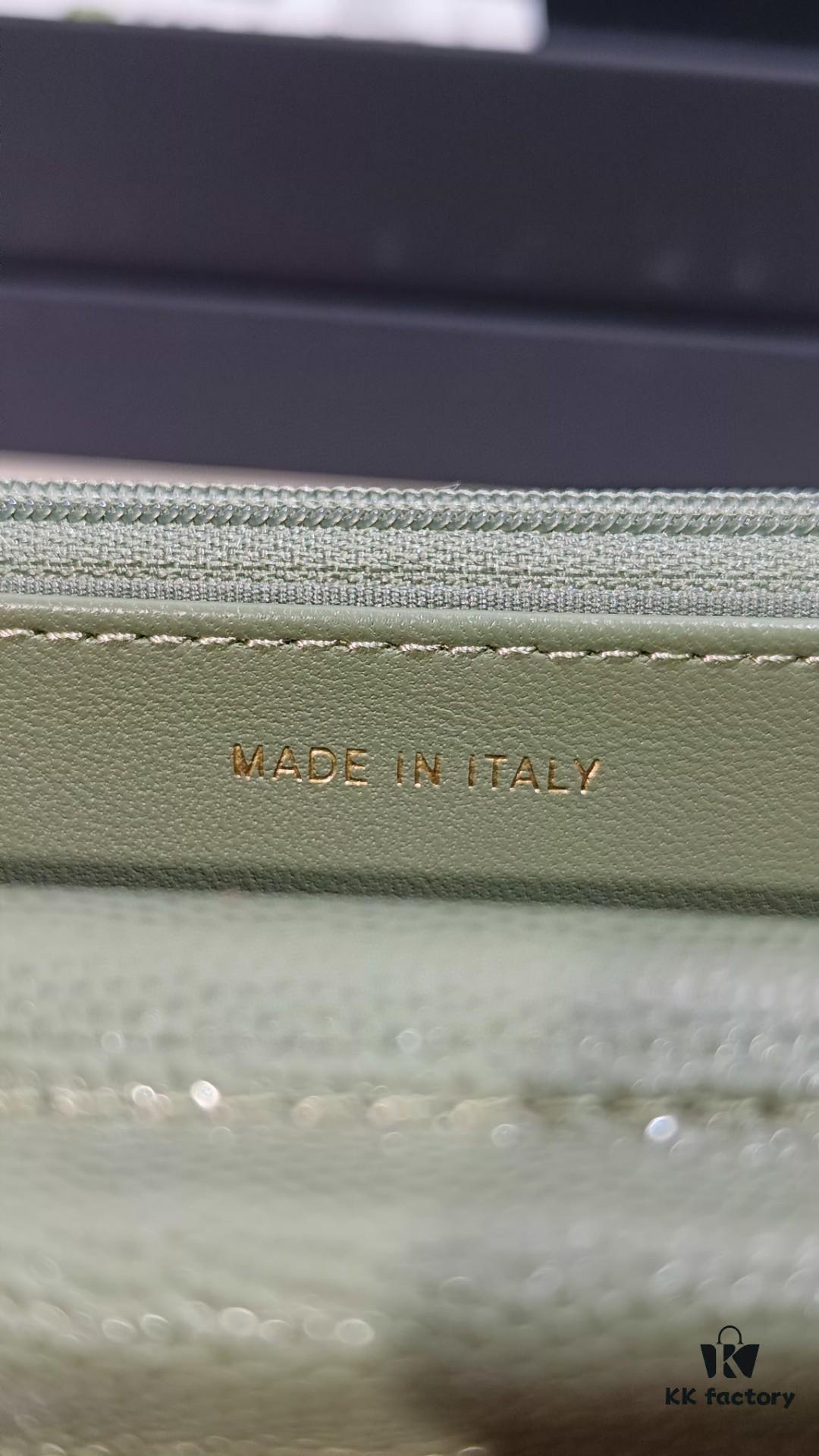 Chanel Classic Flap Bag 0250 - Authentic Quality, Quilted Calfskin Leather