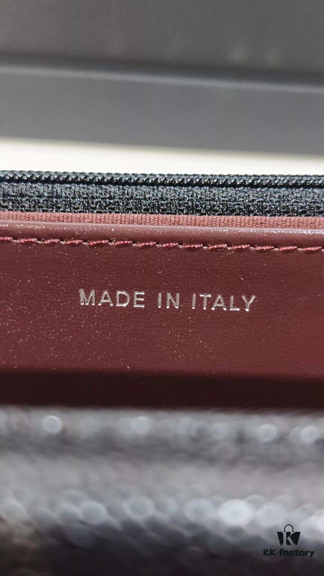 Chanel Classic Flap Bag 0250 - Authentic Quality, Quilted Calfskin Leather