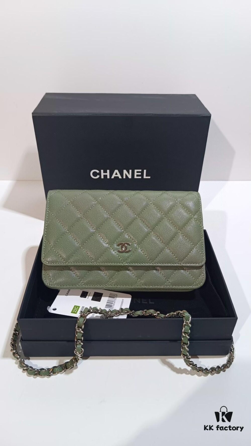 Chanel Classic Flap Bag 0250 - Premium Quality, Quilted Calfskin Leather