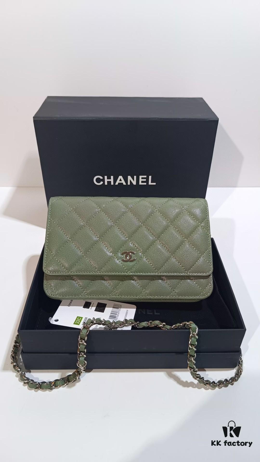 Chanel Classic Flap Bag 0250 - Premium Quality, Quilted Calfskin Leather