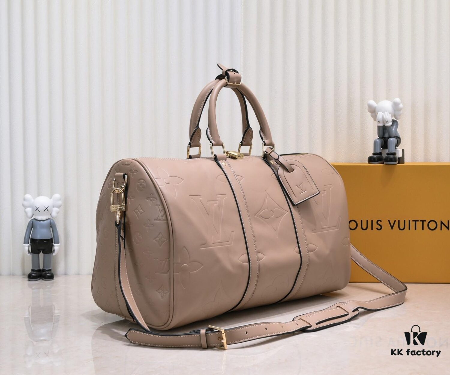 N44810 45532 Upgraded Version 45cm Imported Full-Grain Leather Black Embossed Large Flower Travel Bag N41416 45532