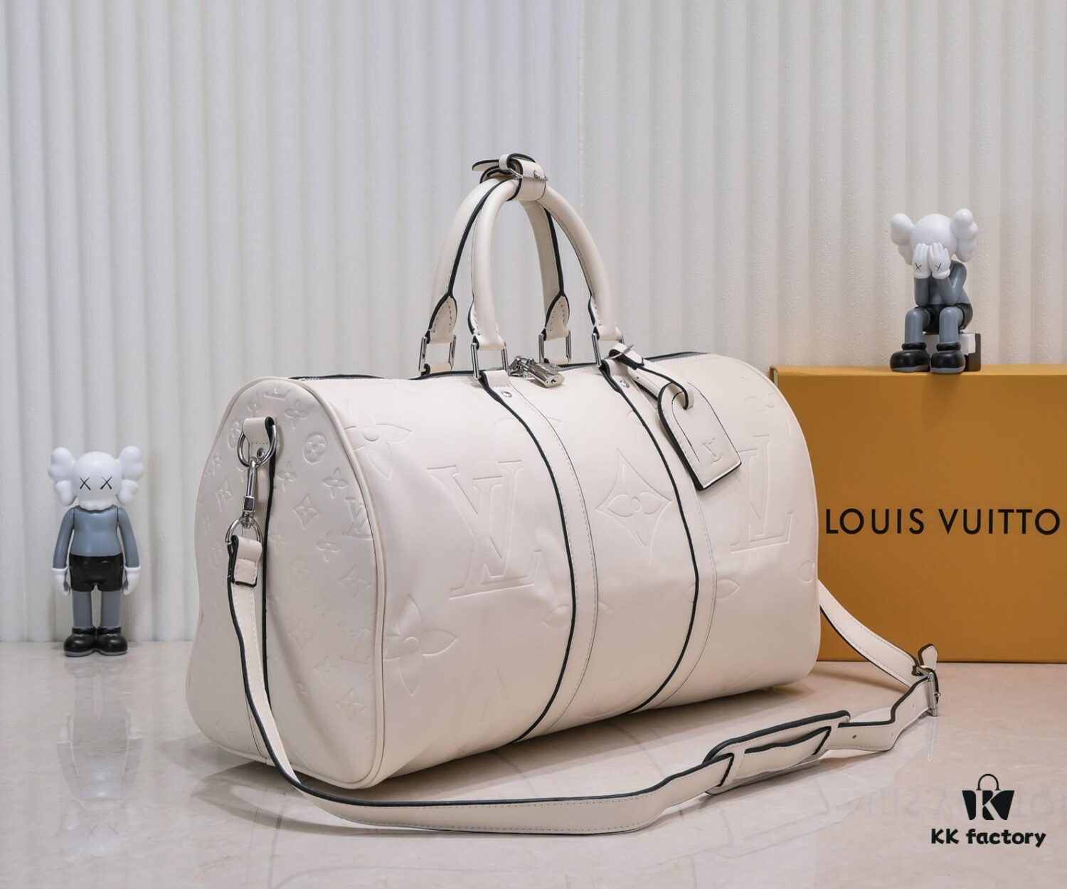 N44810 45532 Upgraded Version 45cm Imported Full-Grain Calfskin Black Embossed Large Flower Travel Bag N41416 45532 Keepall