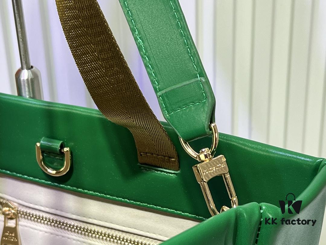 Medium Shopper Bag M24457