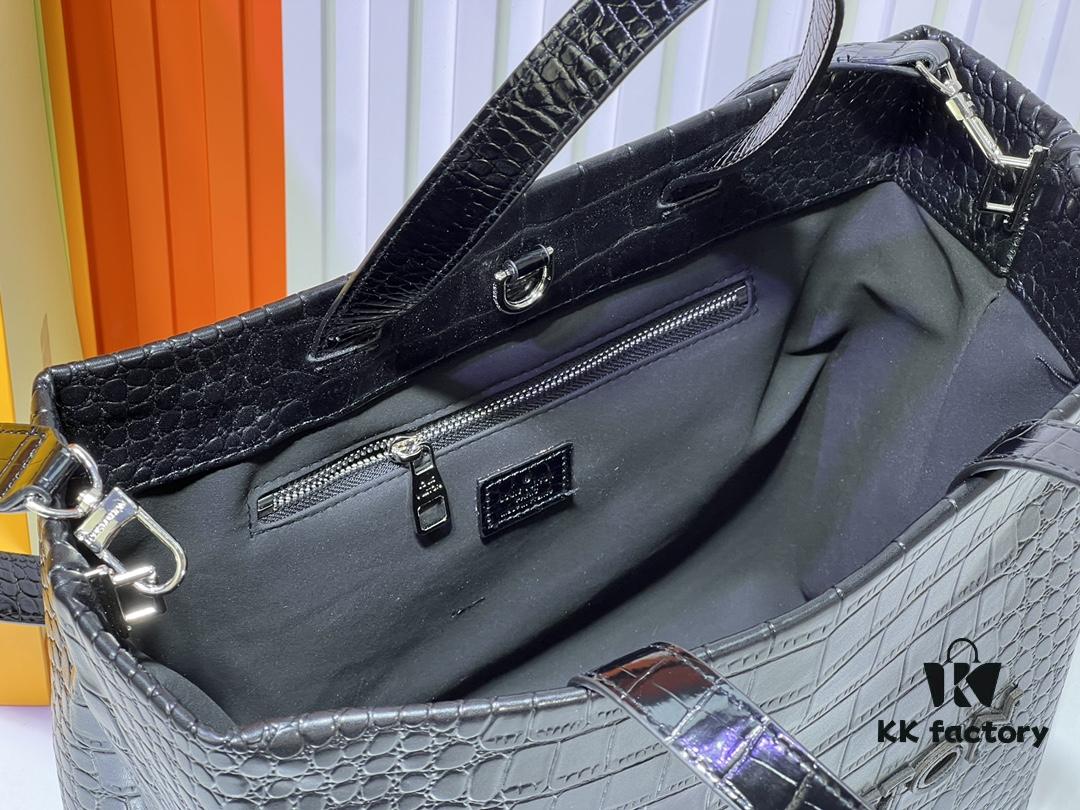 Medium Shopper Bag M24457