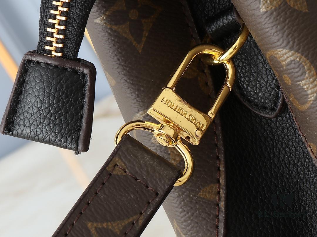 Upgraded Original Version, Classic Bestseller Restocked – 42866 [LV's Latest Hardware] Nothing Happier Than Holding Hands: Jianfan's Travel in Its Most Poetic Form – LV Louis Vuitton's Latest Overseas Counter Blockbuster, Bold and Unstoppable. A New Season of Adoration for Fashion-Forward Women: Exquisitely Crafted with Intricate Inner Structure by Professional Masters, Achieving Flawless Perfection. Authentic Quality Worth Your Focus: Perfectly Embodies a Higher Realm of Luxury Beauty. Top-Tier High-Volume Piece, Featuring Premium Indian-Origin Original Hardware, the Newest Design from LV's Official Website, Timelessly Presented as a Crossbody or Handheld Classic – 31x23x10