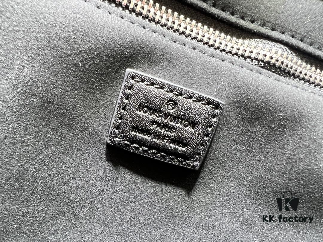 M24457 This Shopper Medium Bag Draws Inspiration from Louis Vuitton Shopping Bags, Featuring Louis Vuitton and Maison Fondée En 1854 Embossed on Soft Calfskin, with Top Handles and Detachable Shoulder Strap. Dimensions: 40x32x16cm