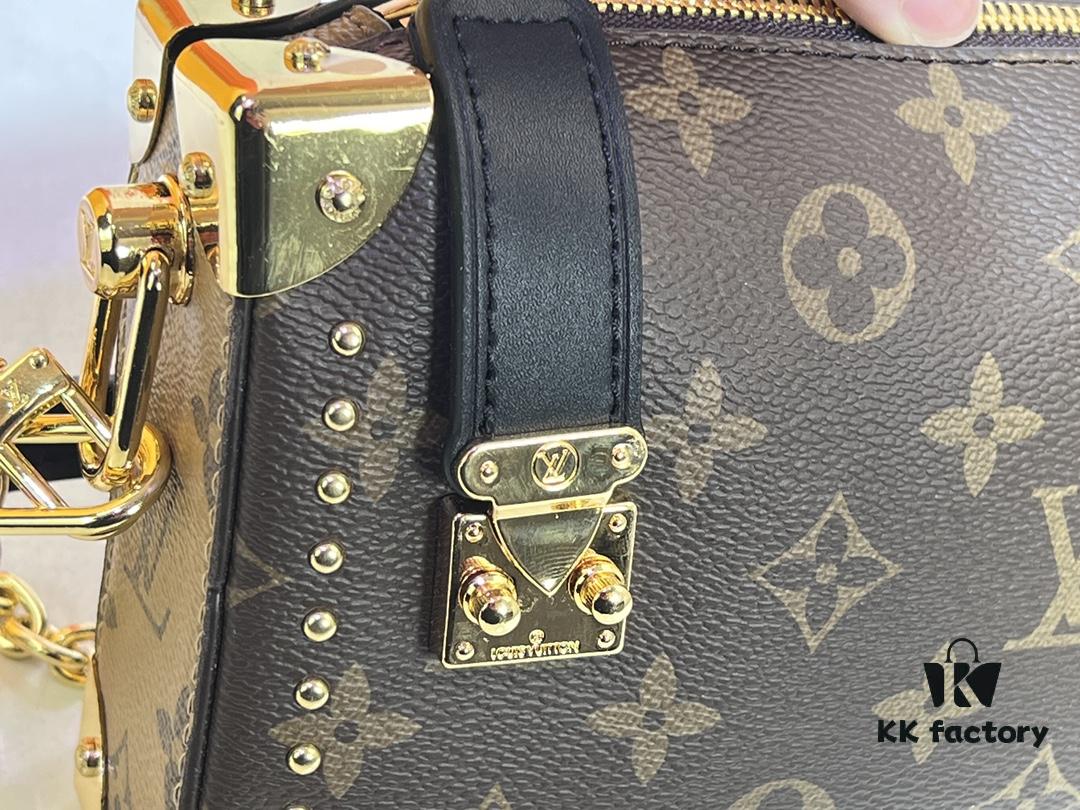 Exclusive Real Shot M20250 Monogram Slim Trunk Bag